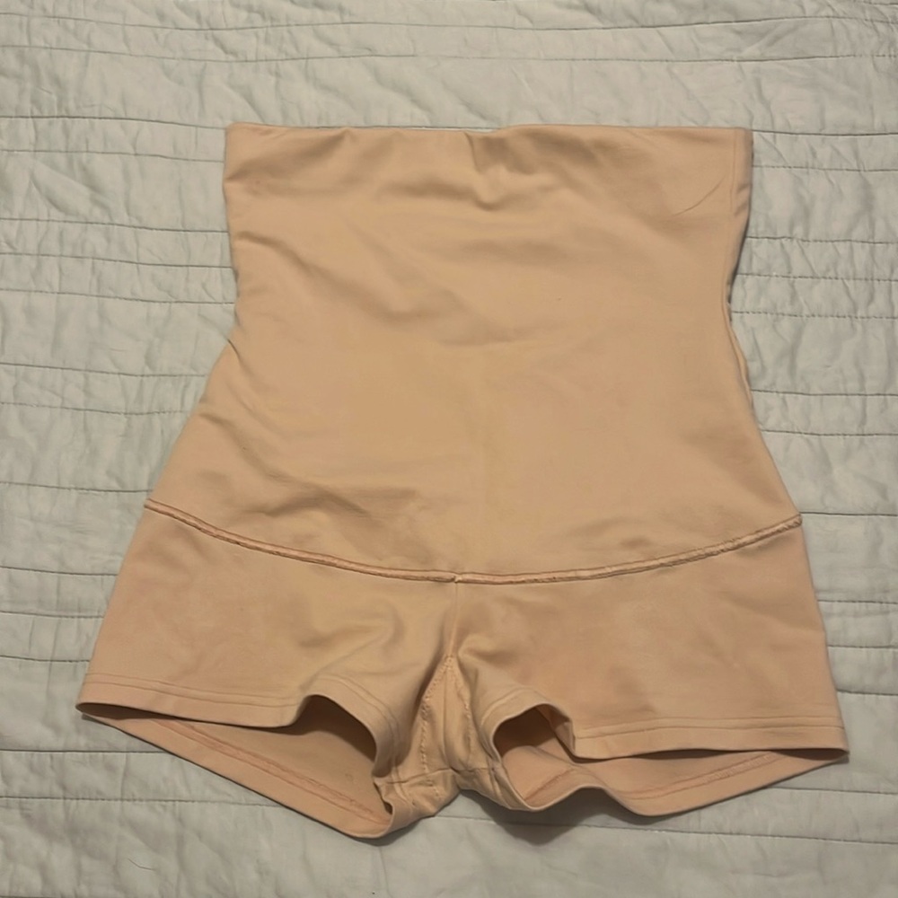 Tan Shaping Short